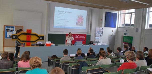 studenten presenteren project